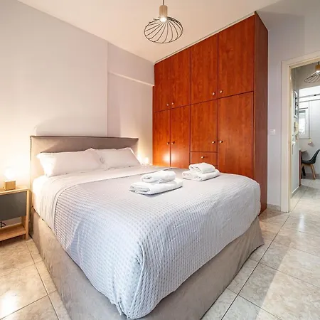 Per56 By Smart Cozy Suites - Right Next To The Metro - Parking - Available 24Hr Athens Exterior photo
