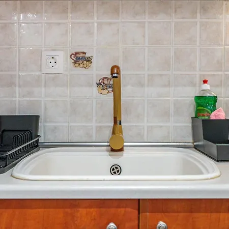 Per56 By Smart Cozy Suites - Right Next To The Metro - Parking - Available 24Hr Athens Exterior photo